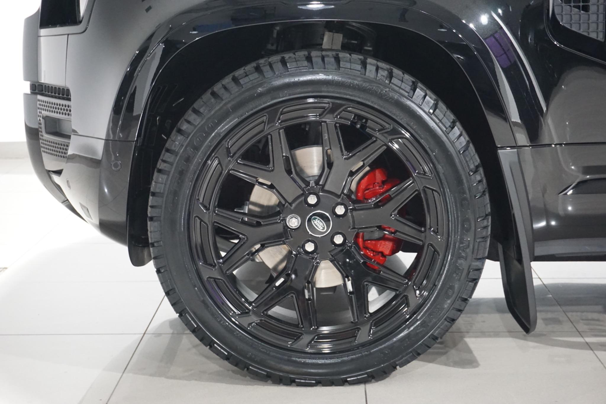 Land Rover Defender 110 3.0 D250 MHEV X-Dynamic HSE Auto 4WD Euro 6 (s/s) 5dr